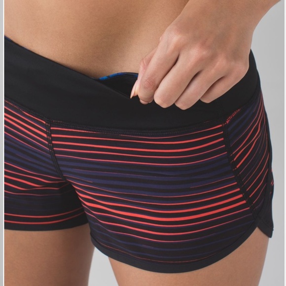 Lululemon Run: Speed Short *4-way Stretch Size 4 - Picture 13 of 15